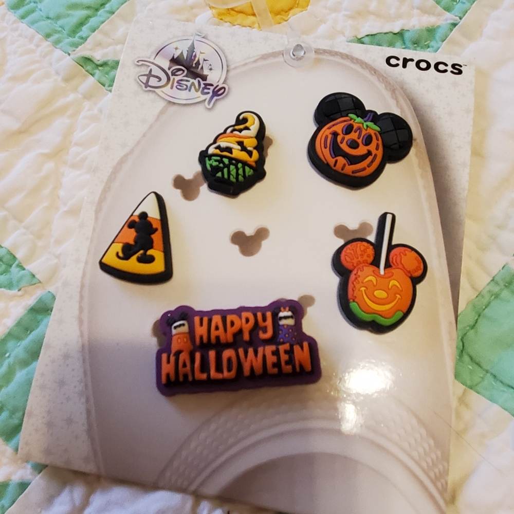 CROCS Disney Halloween Jibbitz Charms Set